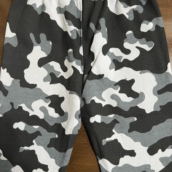 Under Armour Kids Camo Pants - Picture 7 of 8